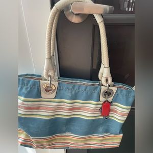 Coach shoulder bag. Super cute!